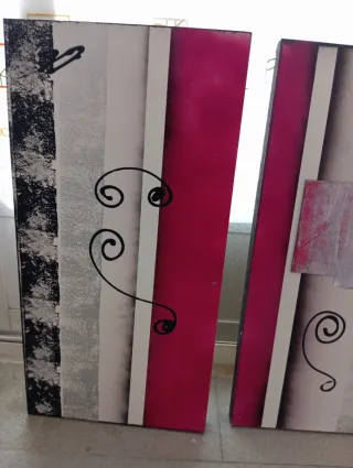 Cuadro tríptico tonos grises y fucsia