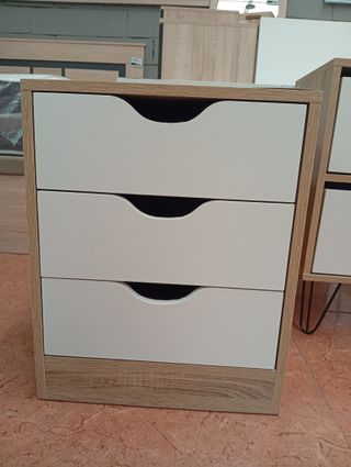 Mesita de noche 3 cajones madera