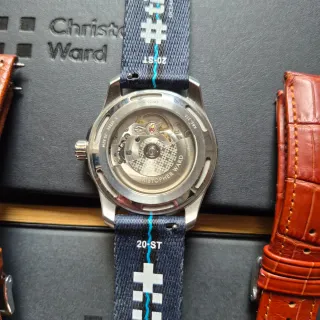 Reloj Christopher Ward C63 Sealander 39mm Blanco