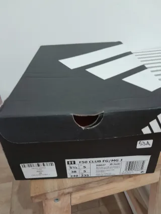 Scarpe da calcio Adidas F50 per bambini, taglia 38