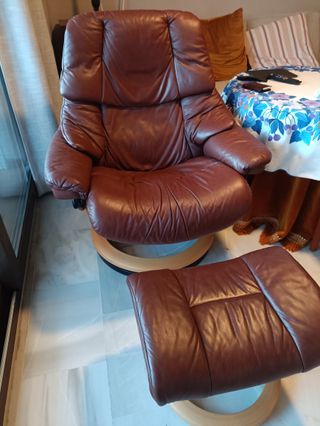 Sillón relax cuero con reposapiés