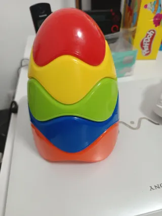 Juguete apilable de colores