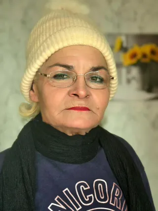 cuidadora de personas dependiente y limpieza hogar