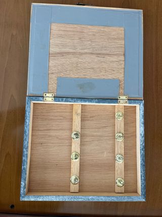 Cubrecontador con colgador de llaves