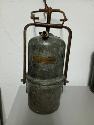 Lámpara de carburo de mina italiana antigua