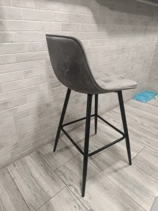 Taburetes altos metal y terciopelo