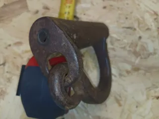 Candado antiguo de hierro