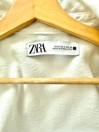 Cazadora vaquera oversize blanca Zara Talla S