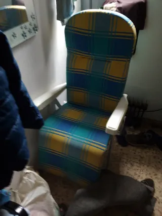 Tumbona de tela y plástico