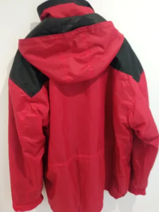 Parka forrada chico roja y negra, forro extraíble