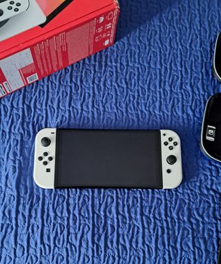 Nintendo Switch OLED Bianca e Nera