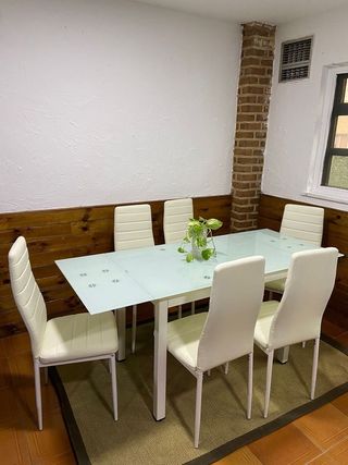 Mesa extensible blanca con 6 sillas - Enivo gratis