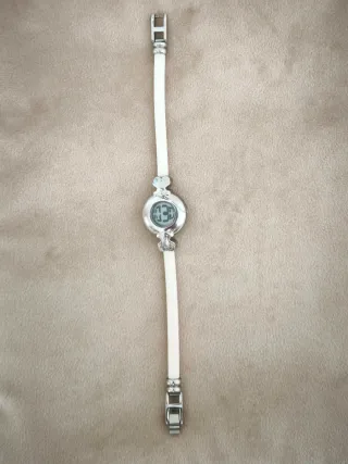 Reloj Tous Digital Brazalete Blanco y Plata