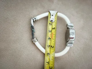 Reloj Tous Digital Brazalete Blanco y Plata