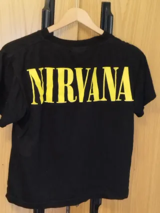 Camiseta Nirvana Crop Top "Smiley Face" Oficial S