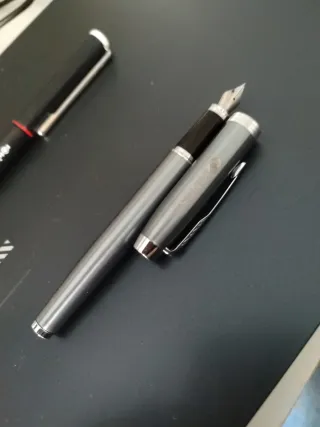 Confezione da 2 penne stilografiche Ast Pen Rotring M e Parker