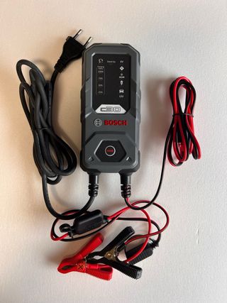 Cargador Baterías Coche/Moto (6v/12v) Bosch C30