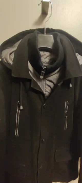 Chaquetón hombre con capucha e interior desmontabl