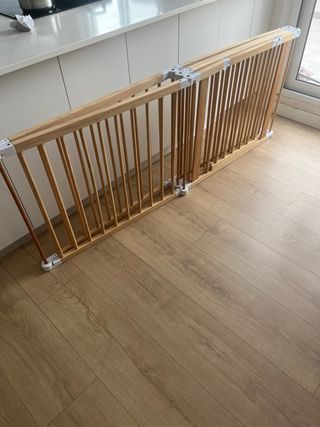 Valla de seguridad infantil de madera