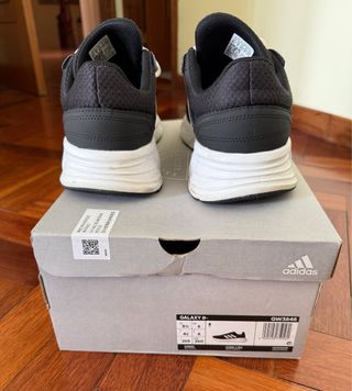 Adidas Galaxy 6 Zapatillas Negras y Blancas