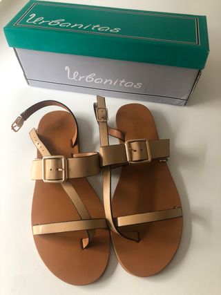 Sandalias Urbanitas Marrón y Dorado