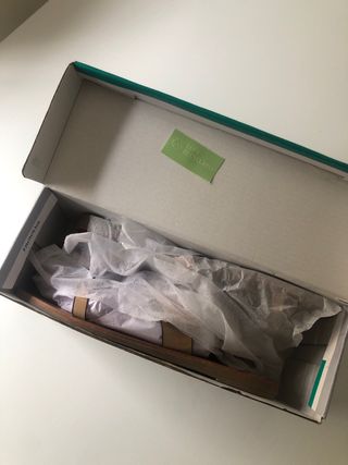 Sandalias Urbanitas Marrón y Dorado