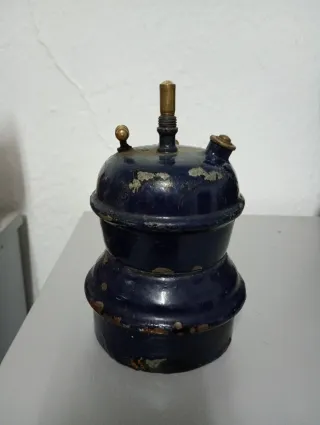 Lámpara de carburo minera antigua