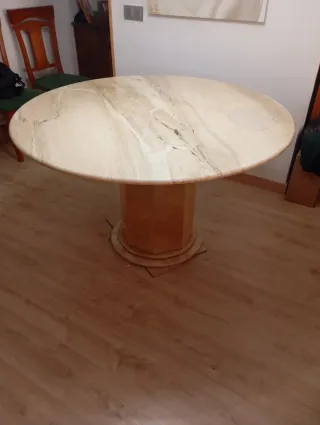 Mesa redonda de mármol Travertino