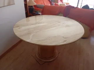 Mesa redonda de mármol Travertino