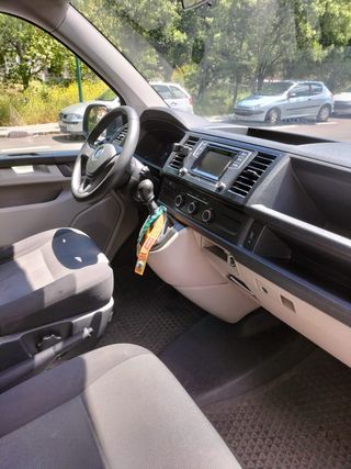 VOLKSWAGEN TRANSPORTER