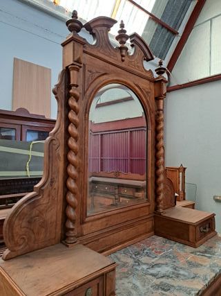 Aparador nordico antiguo madera y mármol