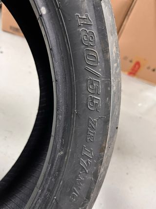 Neumático Duplop GP Racer