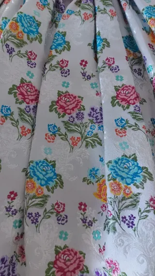 Traje Fallera Niña 4/5 años con manteletas incluid