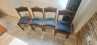 Juego de 4 sillas de madera antiguas