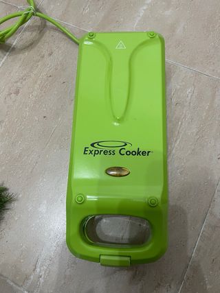 AIGOSTAR Molinillo Eléctrico Negro 10€ cada cosa