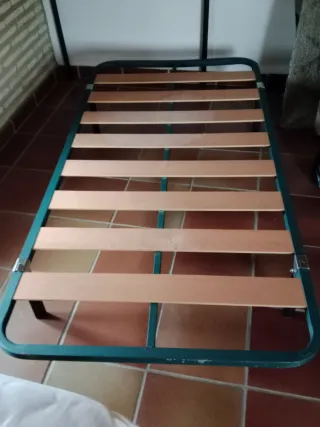 Somier de madera y metal