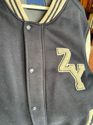 Cazadora universitaria vintage azul y beige