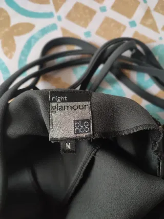 Vestido gris con tirantes finos