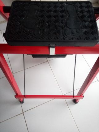 Escalera plegable roja 3 Y UNA OPCION DE 2