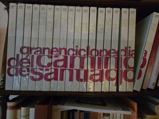 Enciclopedia de 18 libros del Camino de Santiago.