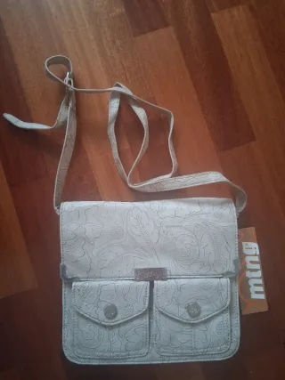 Bolso Mustang Nuevo con etiqueta
