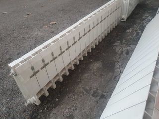 Radiadores de metal blancos