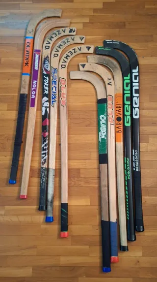 Lote de palos de hockey usados