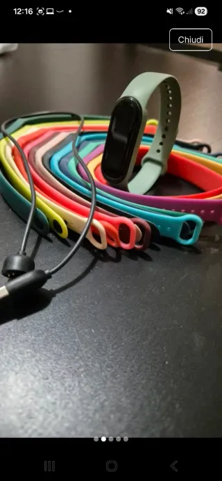 Smartwatch con cinturini colorati