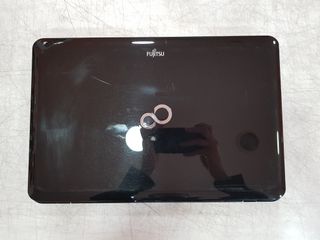 Fujitsu Lifebook AH531