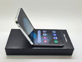 SAMSUNG Galaxy Z Flip5 256GB 8GB Menta