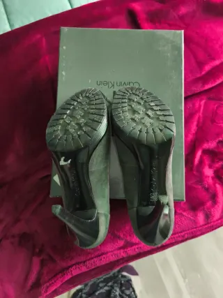 Zapatos tacón Calvin Klein grises talla 36
