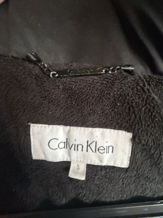 Anorak plumas Calvin Klein Negro Talla 38