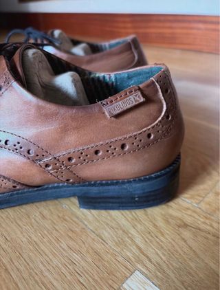 Zapatos de piel con cordones