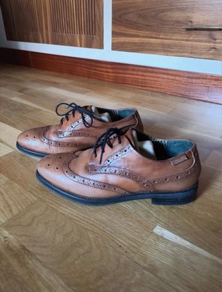 Zapatos de piel con cordones